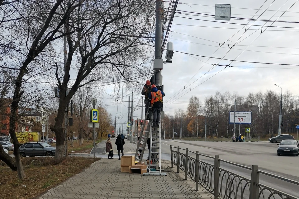 На Касимовском шоссе в Рязани устанавливают новую камеру фиксации нарушений. Фото: vk.com/voditelrzn62, пользователь Александр Демидов.