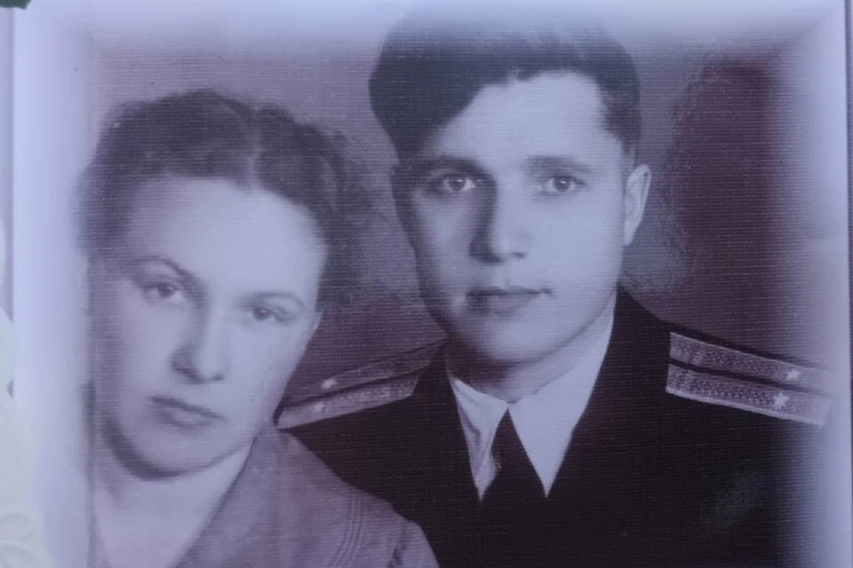 Раиса Левченко с супругом после окончания мединститута. Фото из семейного архива Левченко