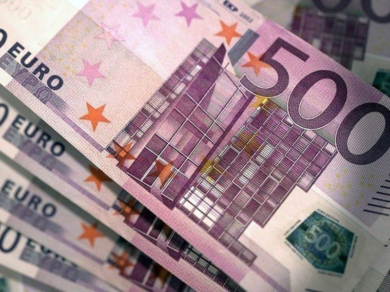 Преступники вымогали вымогали суммы в размере от 3 000 до 20 000 евро.