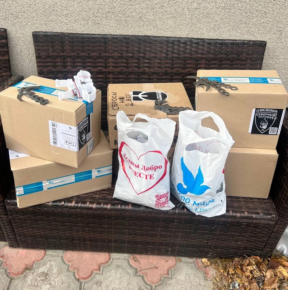Волонтеры доставили военнослужащим полезные вещи ФОТО: "Добро мира. Волонтеры Крыма".
