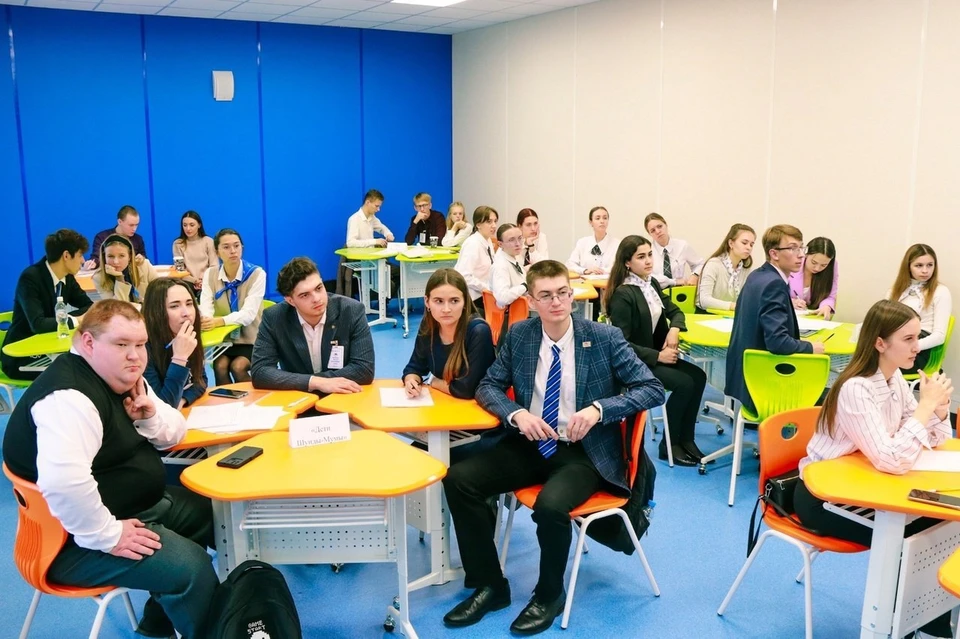 На базе школы №85 областного центра состоялось главное конкурсное испытание «Современный урок».