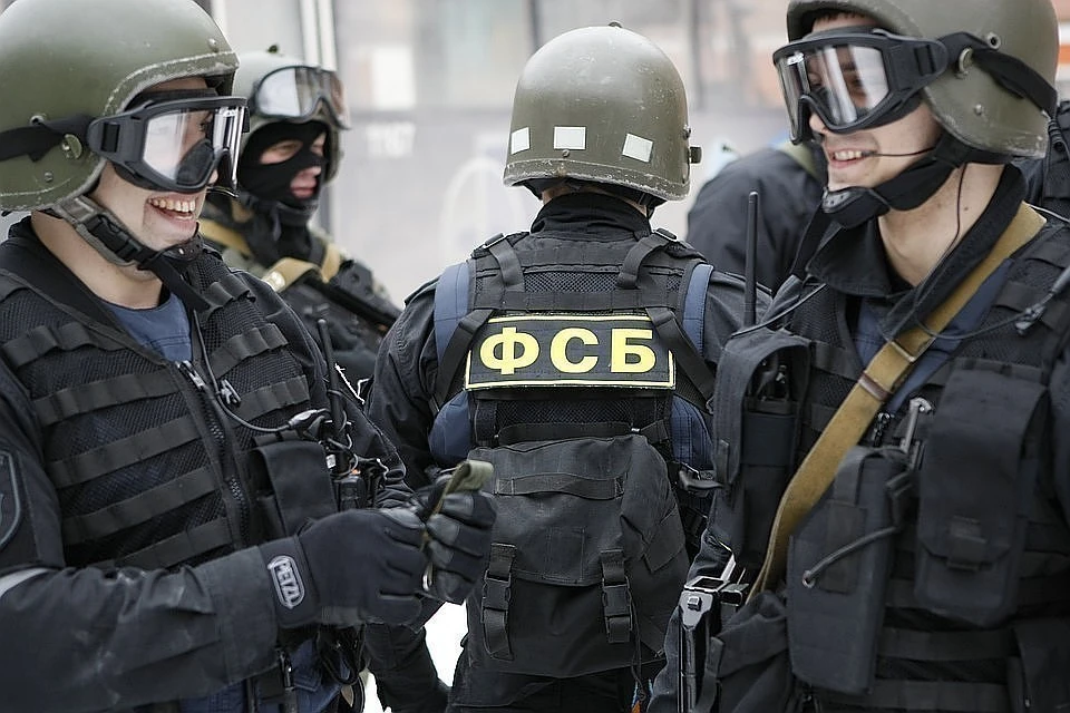 ФСБ задержала подозреваемую в госизмене сотрудницу ростовского госучреждения