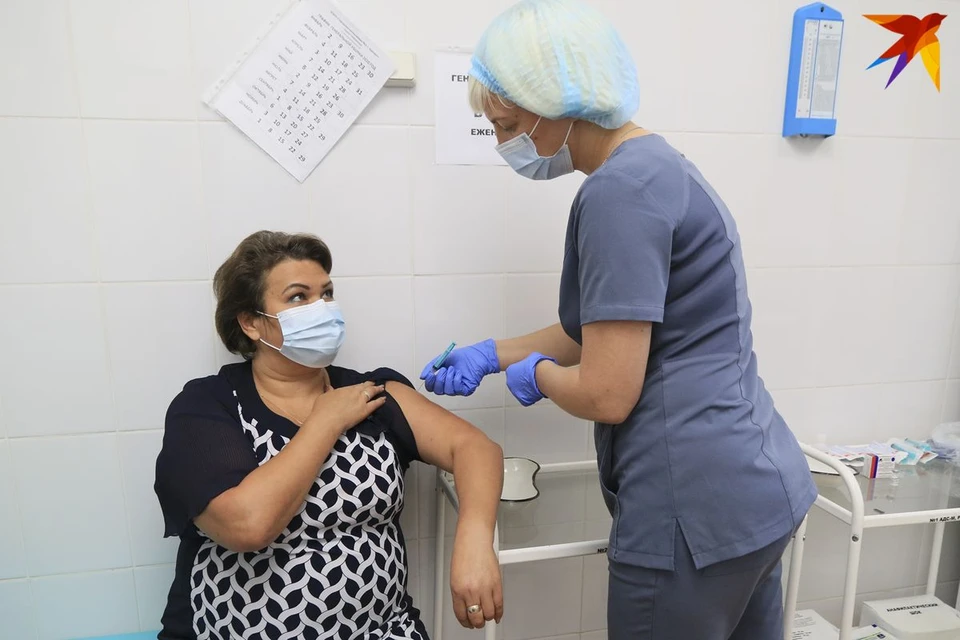 В России обновленная вакцина "Спутник лайт" будет доступна к 10 декабря.