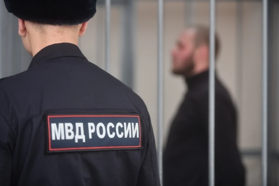 В суд мужчина был доставлен из МФЦ, куда явился за новым паспортом