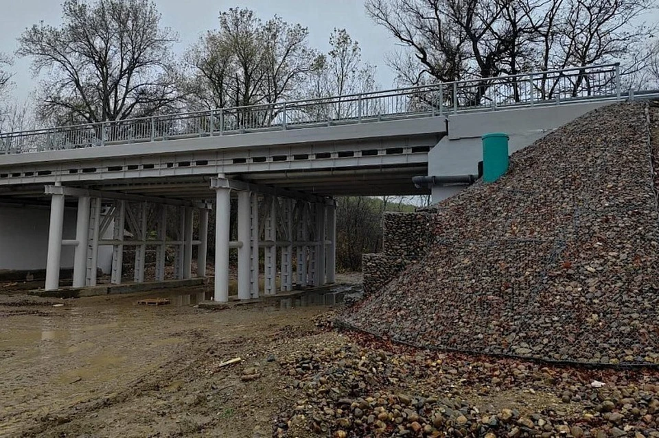 Мост через реку Псекупс ремонтируют в Горячем Ключе Фото: пресс-служба администрации Краснодарского края