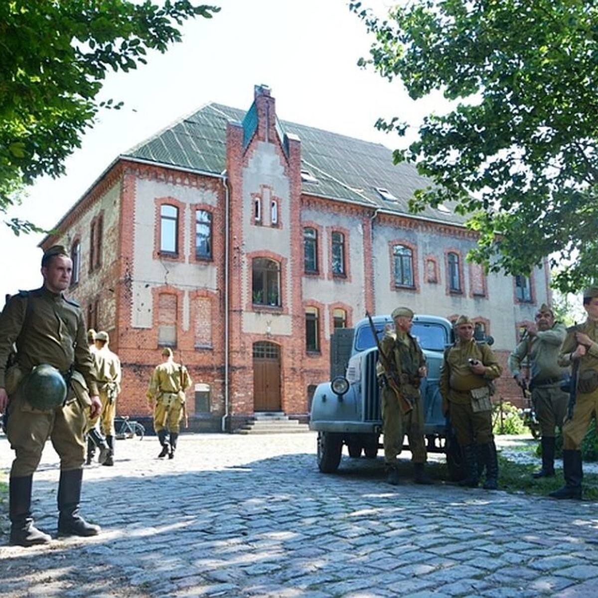 В Калининградской области завершили съемки сериала «По законам военного  времени» - KP.RU