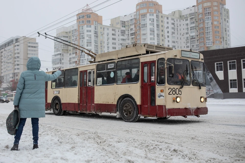Троллейбус №12 вернулся на маршрут, а троллейбусы №14 и №17 — пока нет