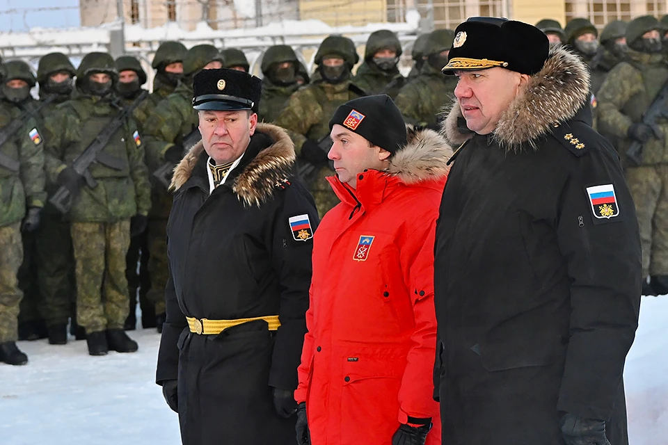Глава региона отметил, что наши военнослужащие демонстрируют настоящий боевой дух и готовы рисковать всем ради защиты Родины. Фото: Правительство Мурманской области
