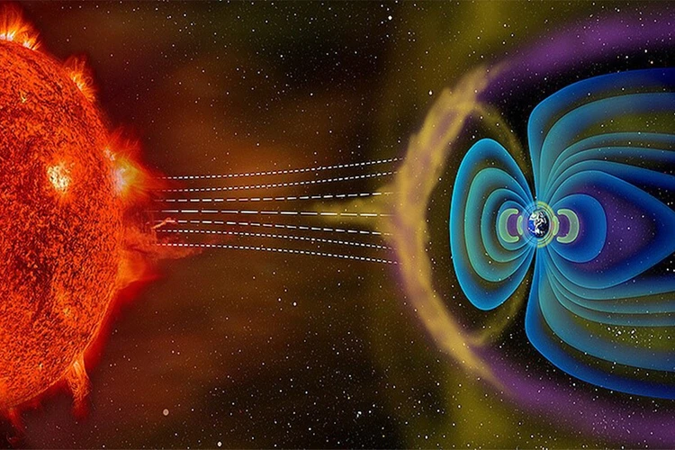 На Солнце появилась гигантская дыра: Выброшенная энергия со страшной скоростью летит к Земле