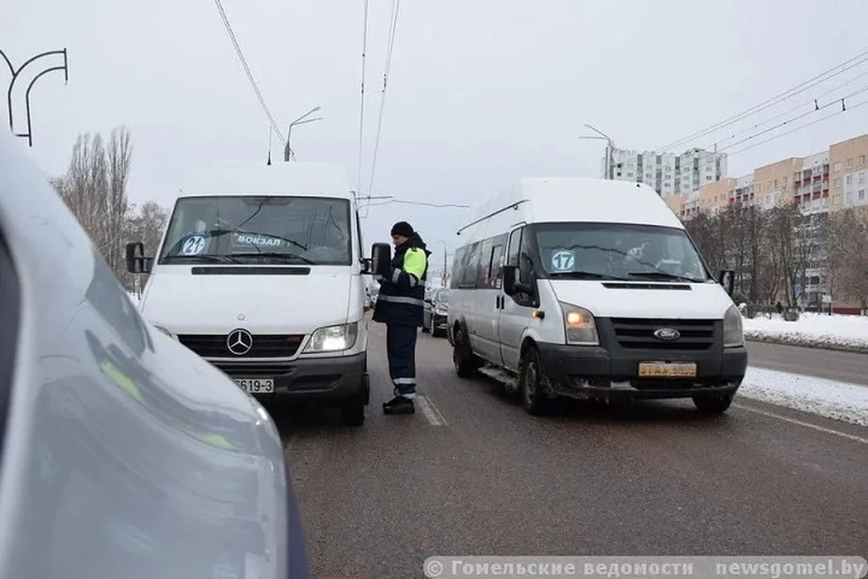 В Гомеле задержаны три автомобиля за нарушения в сфере пассажирских перевозок. Фото: Гомельские ведомости.