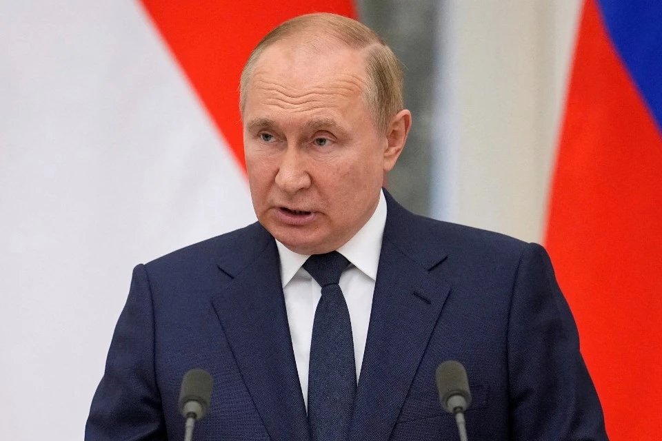 Путин заявил, что Россия непобедима, пока един её народ