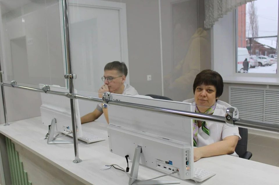 Поликлиника рассчитана на 600 посещений в смену и обслуживает 31 тысячу человек.