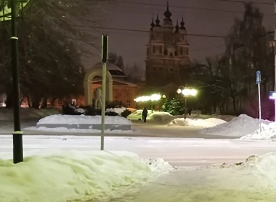 На площади Победы заменят освещение