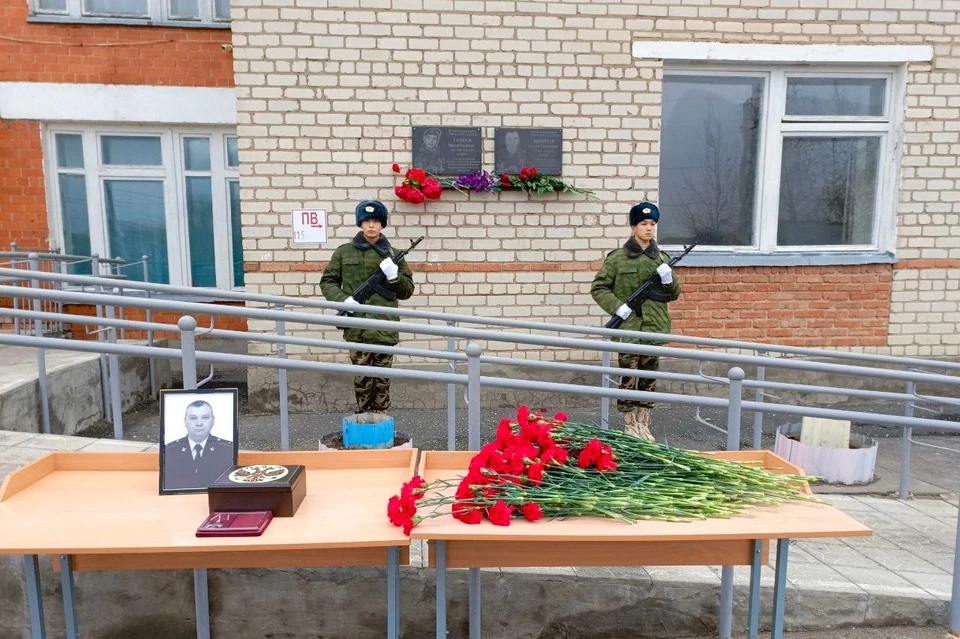 Боец посмертно награжден орденом Мужества. Фото: соцсети Владимира Дубровина