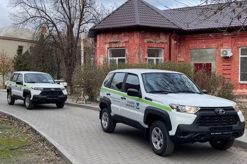Первые машины уже приехали в Геническ Фото: скриншот видео ТГ-канала Андрея Алексеенко