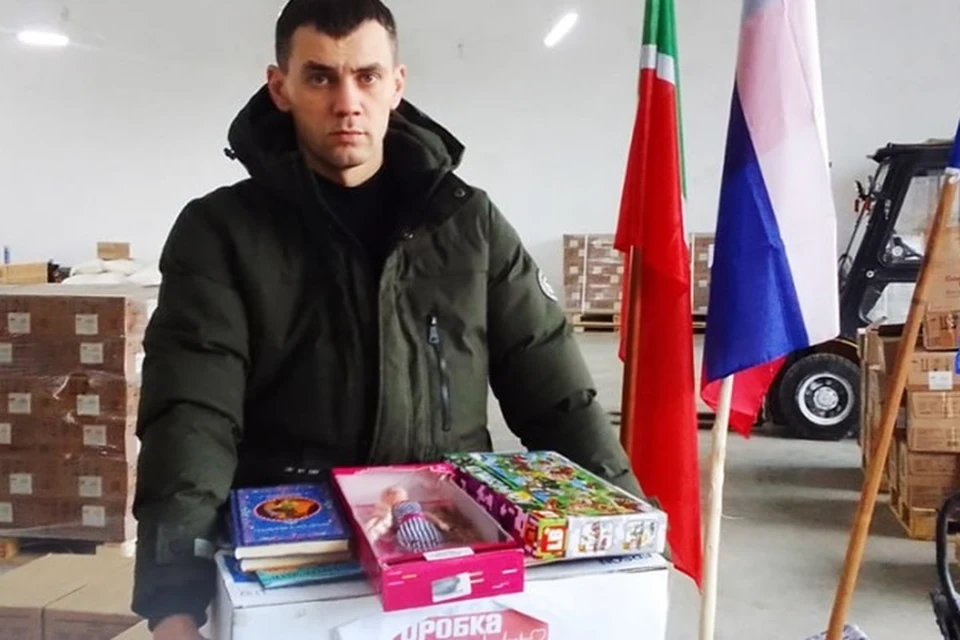 Детям Рубежного передали игрушки в рамках акции «Коробка храбрости». Фото - "Единая Россия" ЛНР
