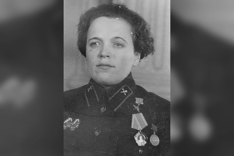 Медалью наградили Анну Жаркову, которая во время войны работала стрелочницей на станции Алакуртти. Фото: Совет депутатов города Мурманска