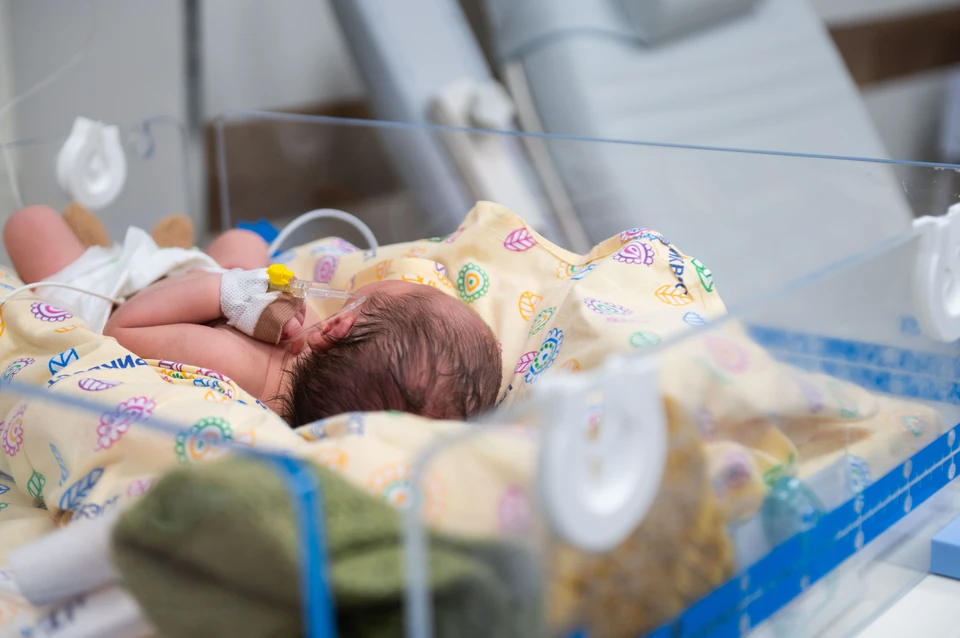 В семье двух глухих родителей - 10 малышей.