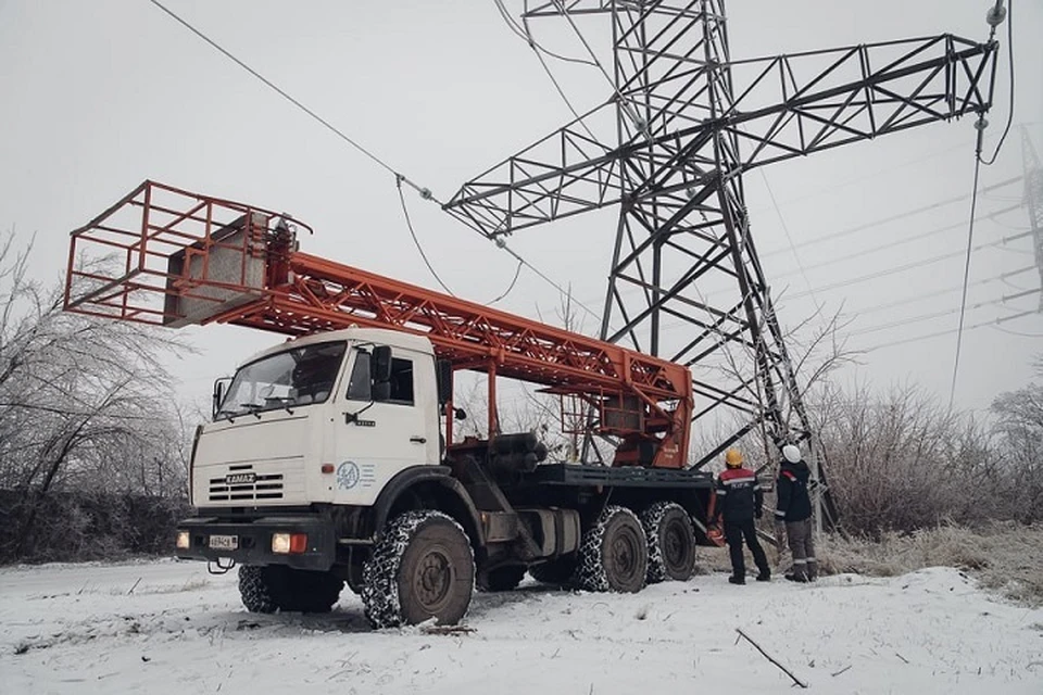 В ДНР без света остались более 100 тысяч человек из-за непогоды. Фото: Министерство угля и энергетики ДНР