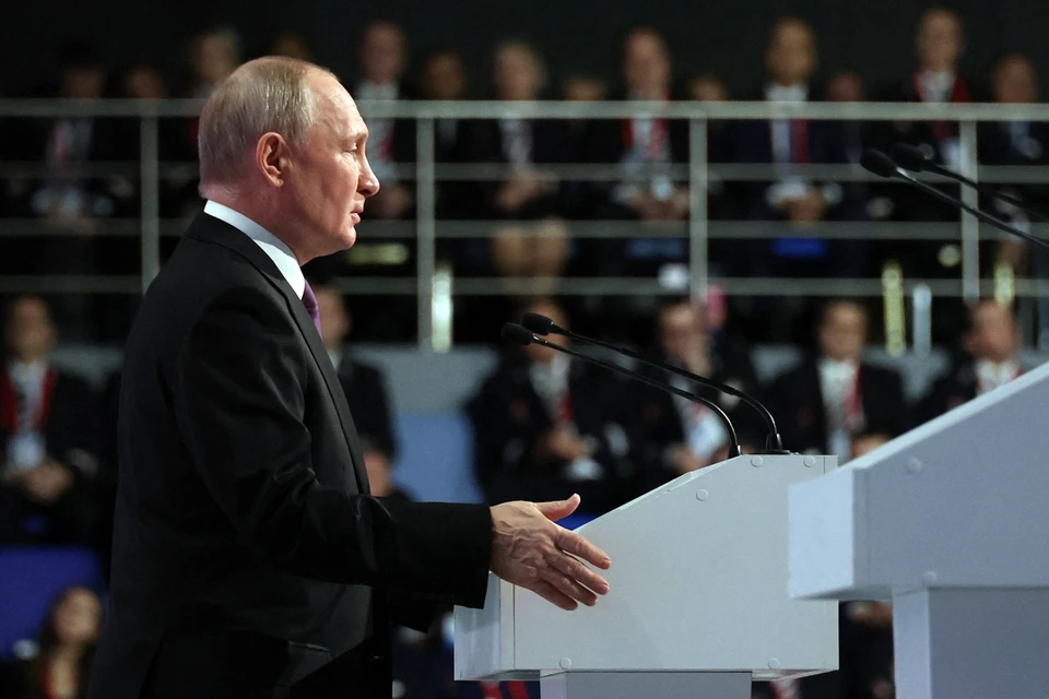 Владимир Путин приехал на 4-й Железнодорожный съезд