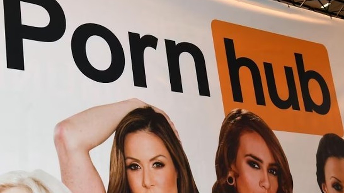 Порнушка, без которой нам не жить: Молдаване секс-моделям на Pornhub  предпочитают простых женщин 