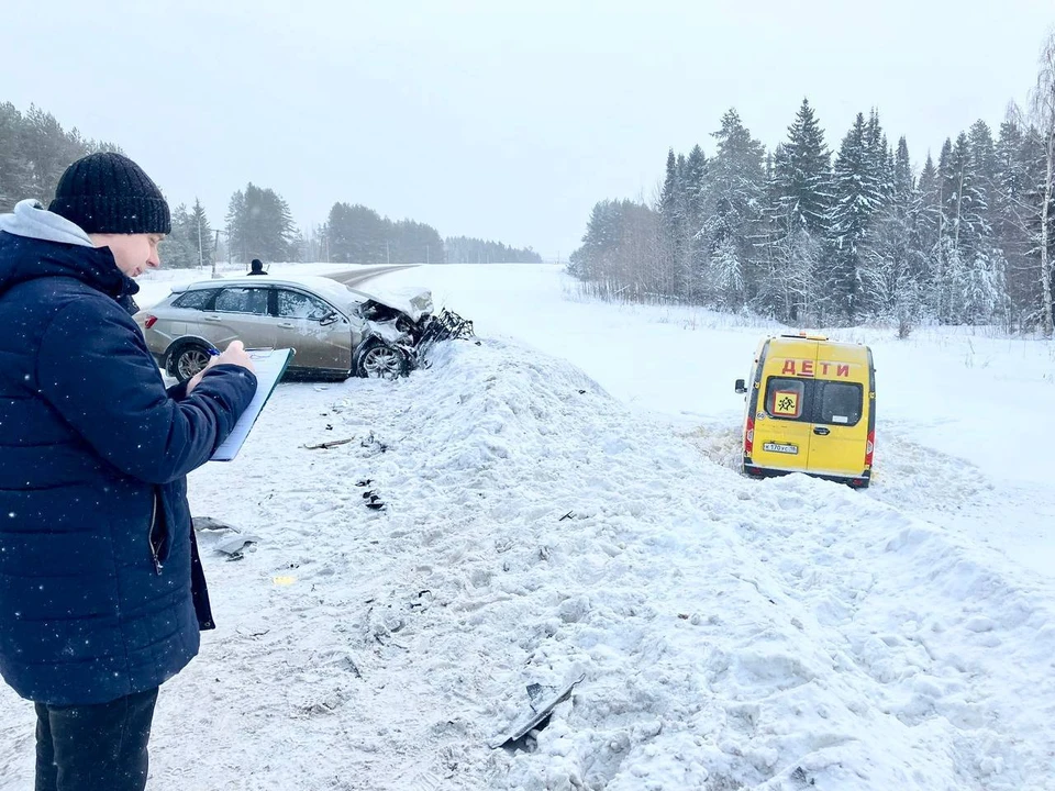 На место аварии выехали следователи. Фото: пресс-служба Следственного управления СК России по Удмуртии