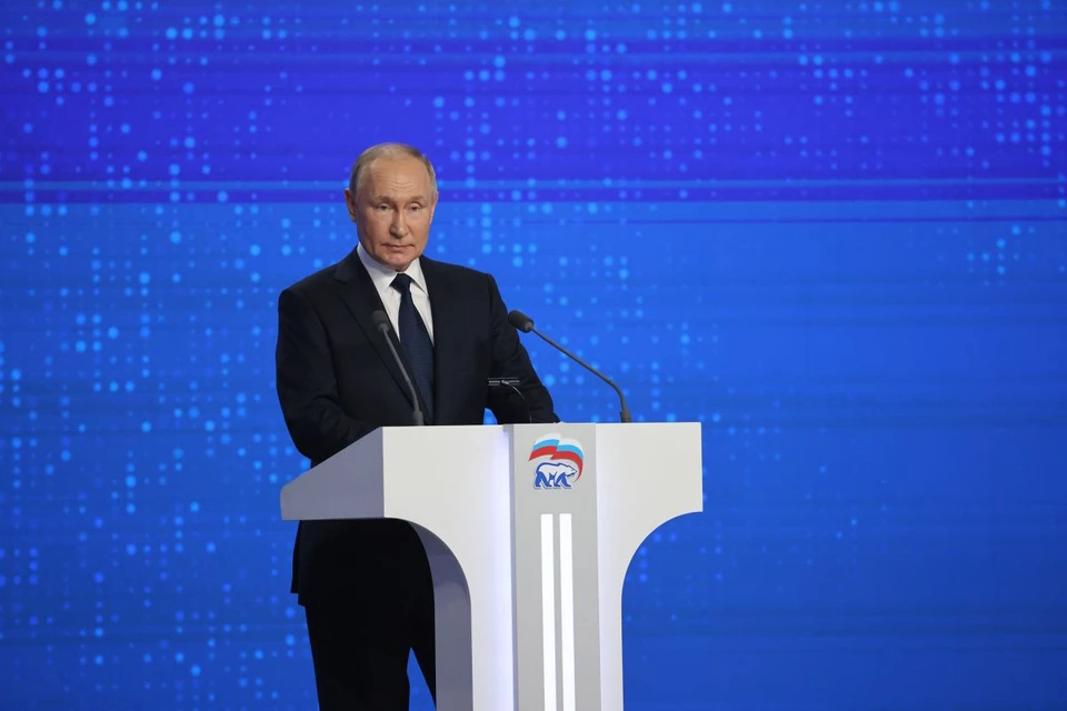 Александр Беглов поддержал кандидатуру Владимира Путина на пост президента. Фото: er.ru
