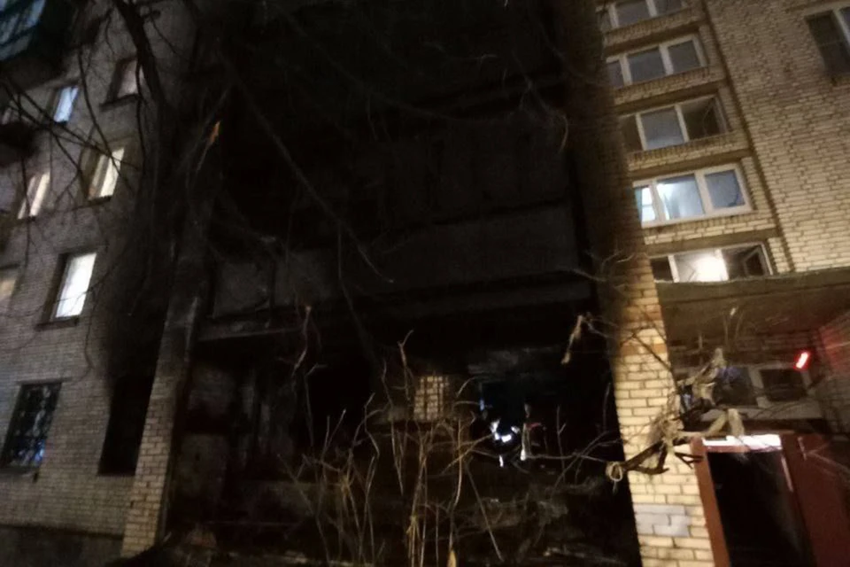 Количество пострадавших в пожаре на Школьной улице в Петербурге выросло до трех. Фото: t.me/Megapolisonline