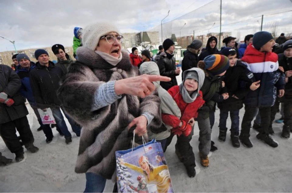 Одни впадают в панику, другие берут в руки себя и окружающих и начинают действовать. Фото: Архив "КП"