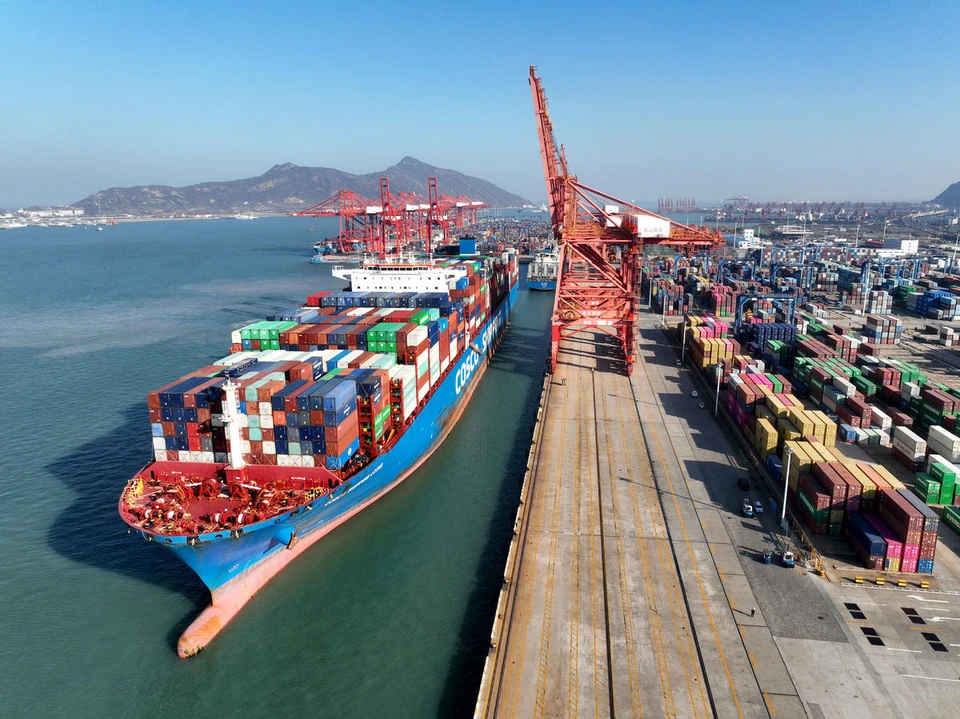 Оборот контейнеров в порту Ляньюньган в провинции Цзянсу стабильно растет. Фото: Ван Чунь, «Жэньминьван»