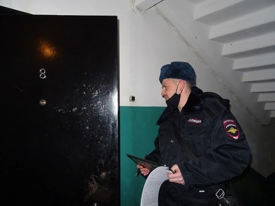 В Воркуте в подъезде жилого дома нашли труп женщины. Фото: Екатерина ЧЕРНУХА.