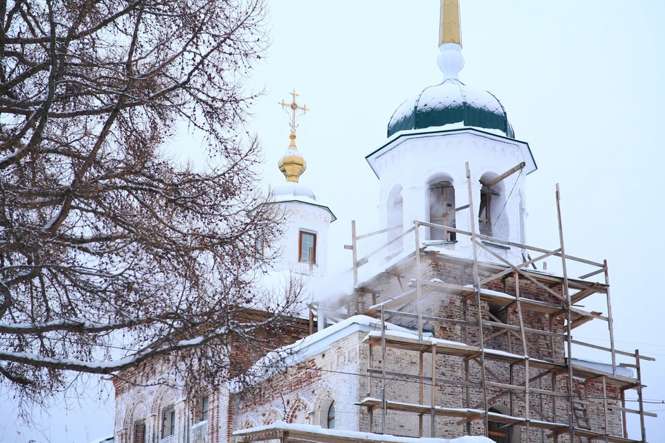 В Богоявленском храме растопилась печь! Фото: Владимир Кривцун