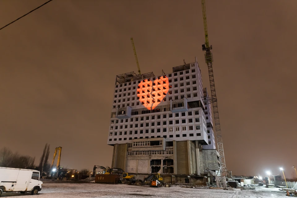 Поклонники советского модернизма запоздало признаются в любви к старому небоскребу.
