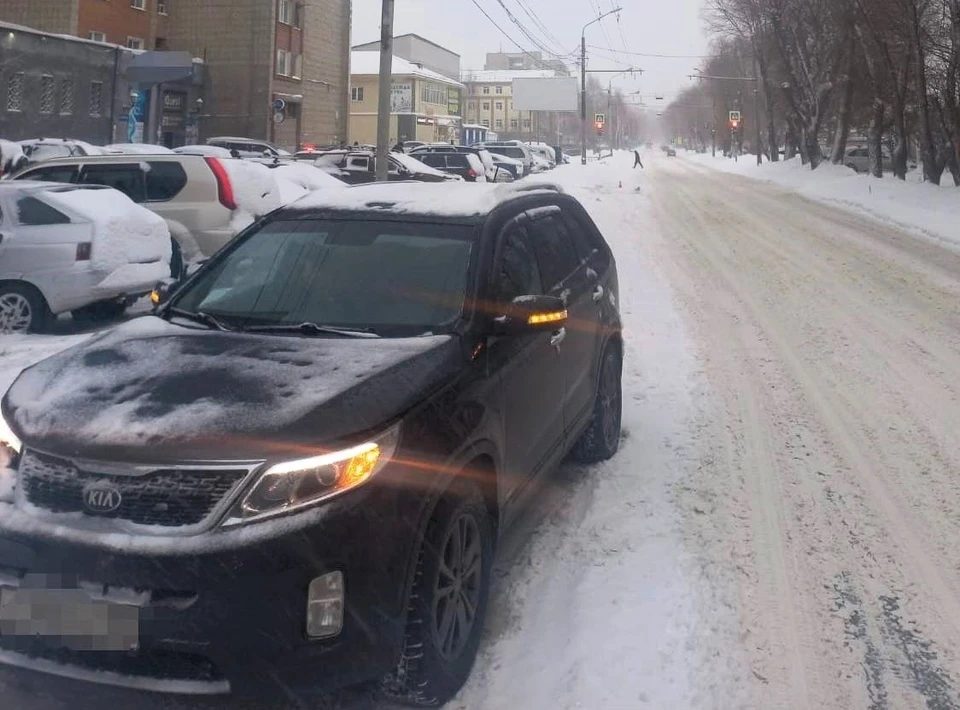 Мужчина переходил дорогу в неположенном месте