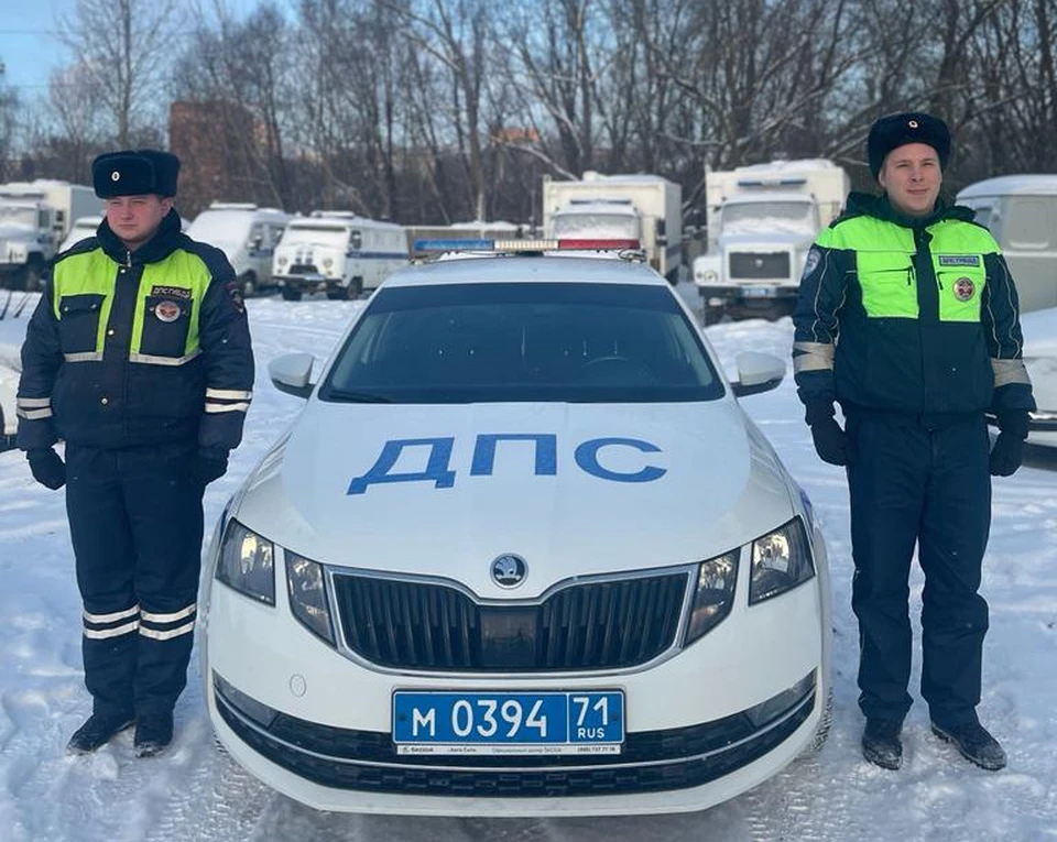 Тульские автоинспекторы оказали помощь девушке-врачу одного из медицинских учреждений