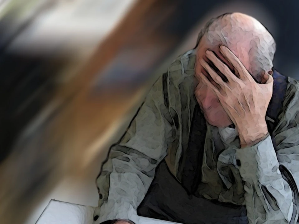 Пожилого жителя Юхновского района ударили по голове, а потом ограбили