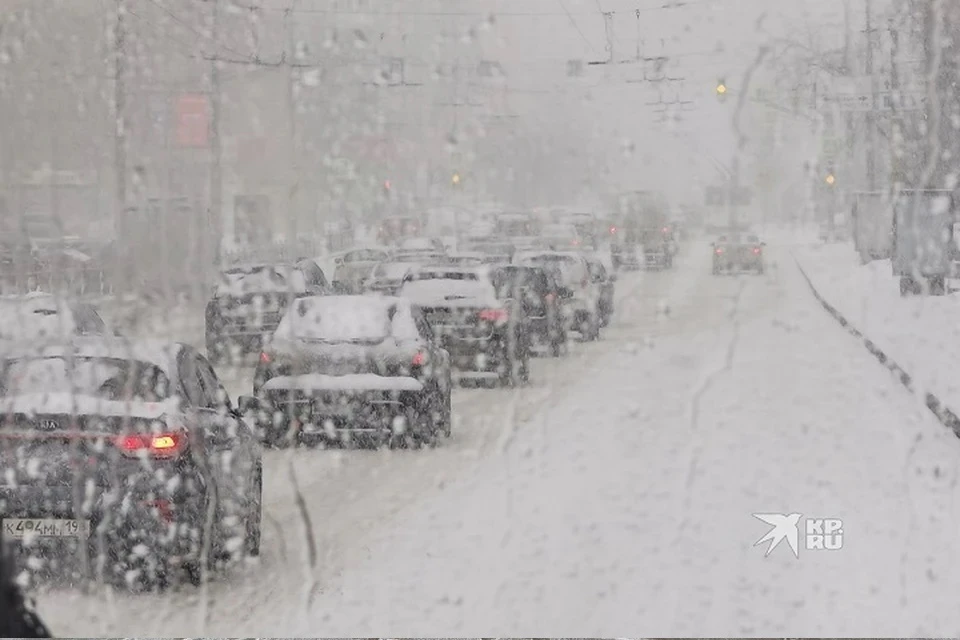 Из-за снегопада в Москве 23 января наблюдают девятибальные пробки