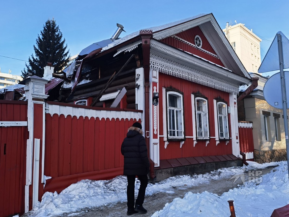 В Екатеринбурге волонтеры собирают подписи в защиту дома Топоркова - KP.RU