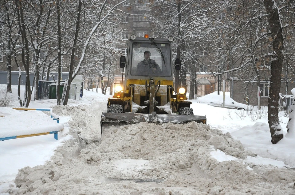 Очистка дороги от снега