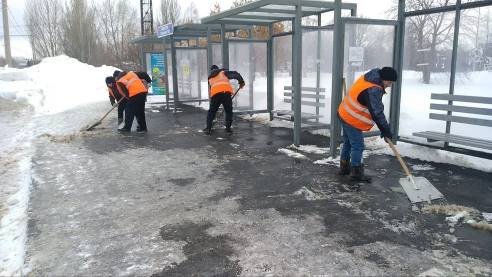 Ульяновские остановки практически все очистили от снега и наледи. ФОТО: администрация Ульяновска