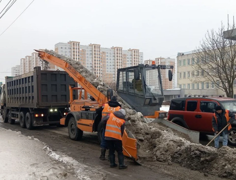 Больше 200 единиц техники убирают от снега улицы Тулы 2 февраля