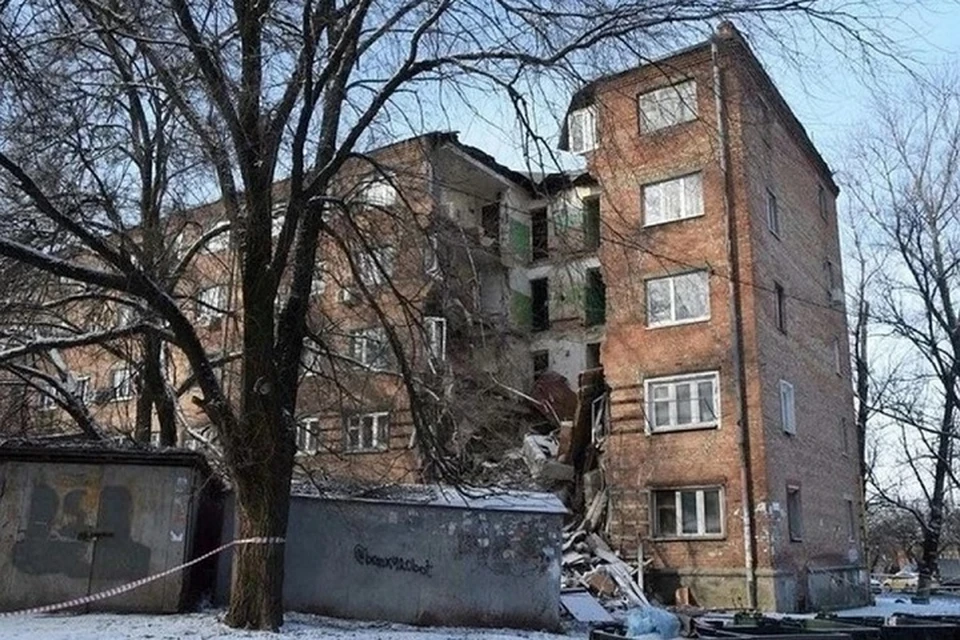 Частичное обрушение стены жилого дома произошло вечером 27 января