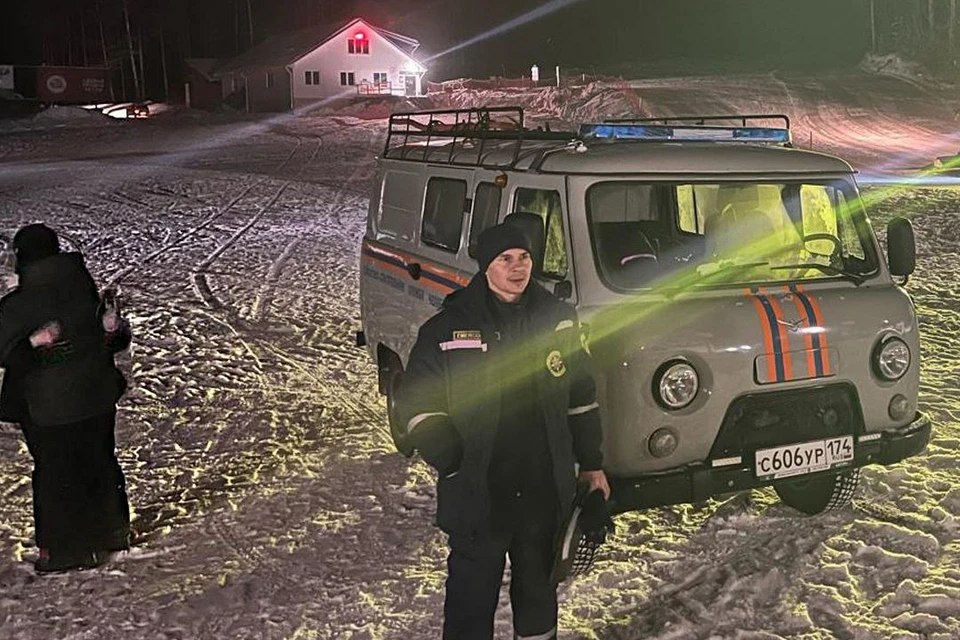 Сноубордиста нашли уже поздним вечером, в глубокой темноте. Фото: Поисково-спасательная служба Челябинской области