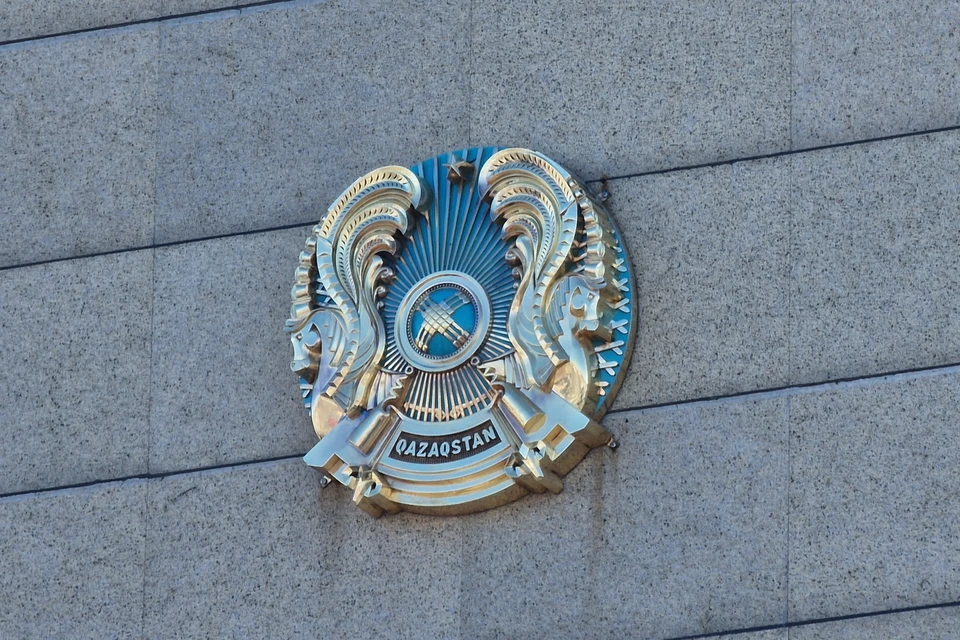 «В соответствии со статьей 70 Конституции Республики Казахстан постановляю принять отставку правительства Республики Казахстан.