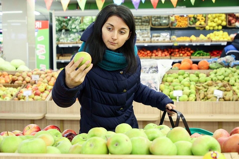 Вслед за бананами могут подорожать яблоки: Как скажется на ценах прекращение поставок из Эквадора