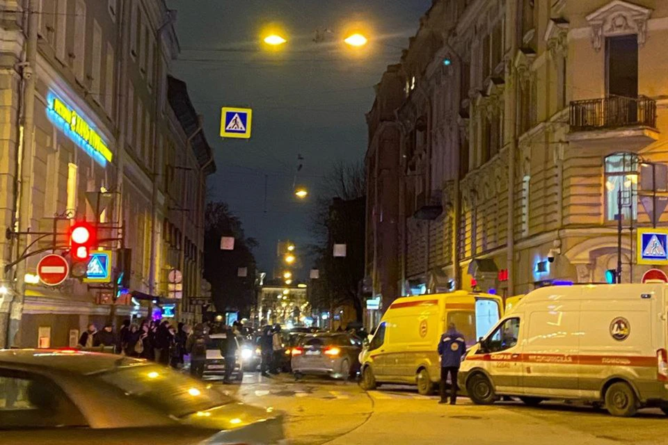 Пешеход пострадал в лобовом столкновении на Пяти углах в Петербурге. Фото: ДТП и ЧП