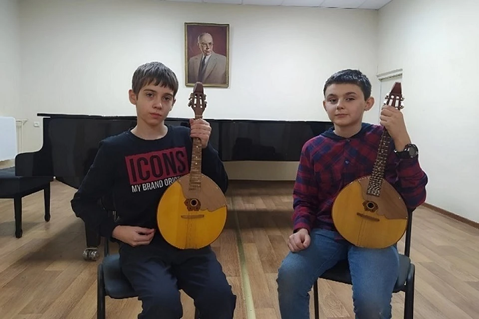 Музыкальная школа Донецка получила новые инструменты и оборудование. Фото: ТГ/Толстыкина