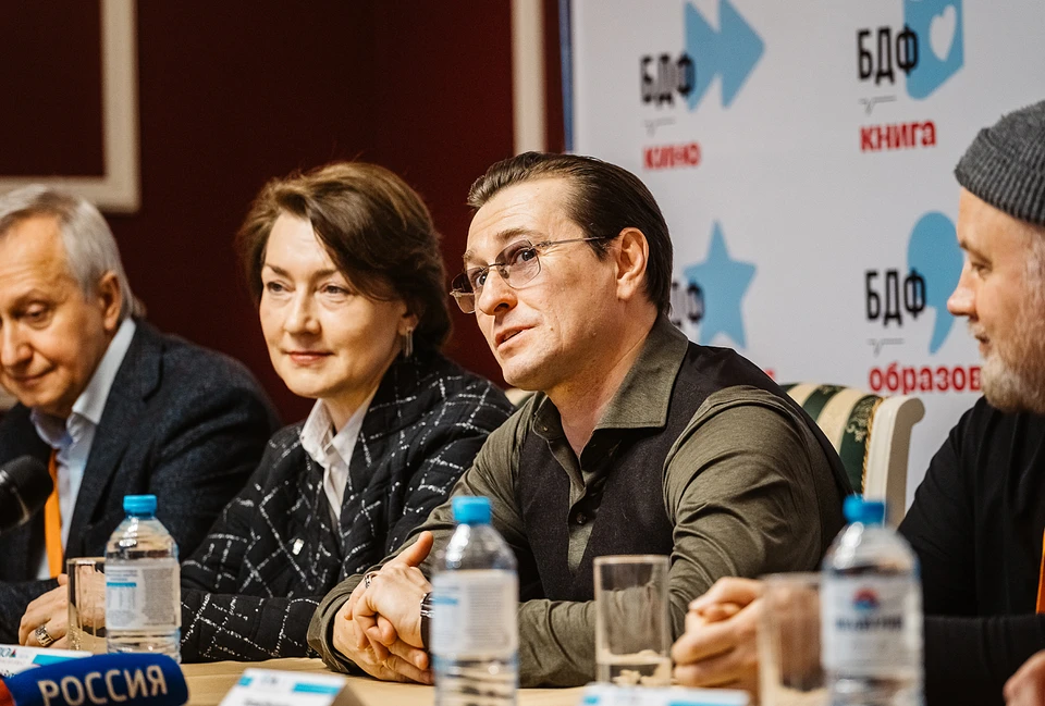 Сергей Безруков на пресс-конференции в Твери. Фото: Леонид Смирнов, предоставлено ПТО
