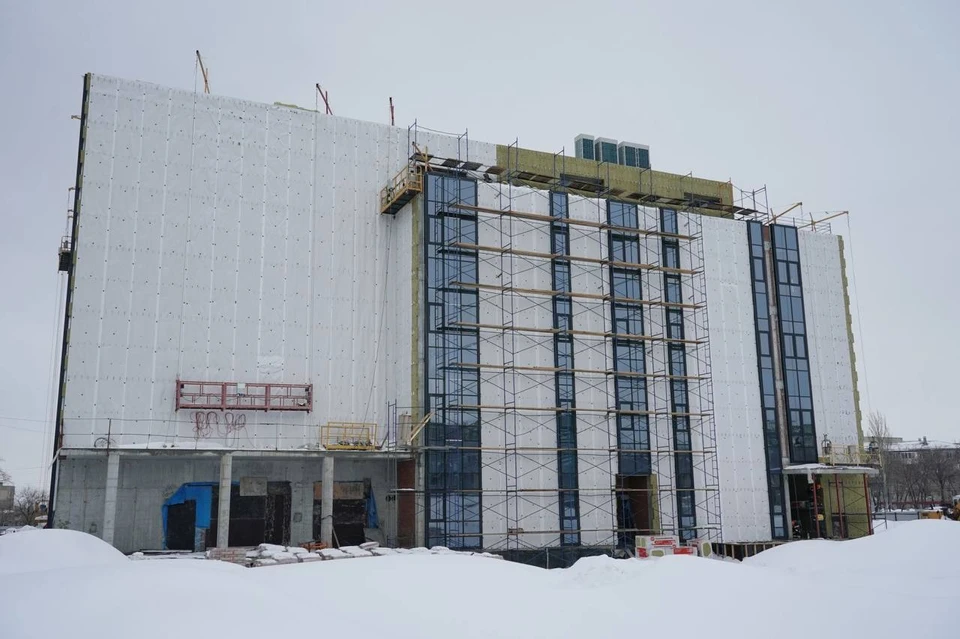 Новое пятиэтажное здание возводят с применением современных инженерных и технологических решений. Фото: Андрей Савельев