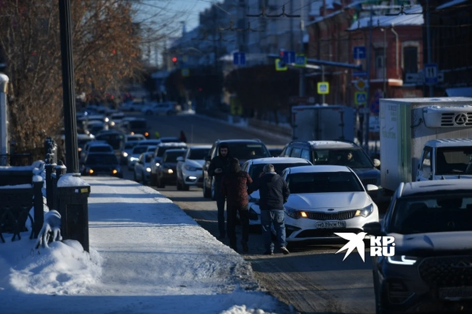 Из-за автоаварии на трассе Пермь - Екатеринбург временно перекрыто движение